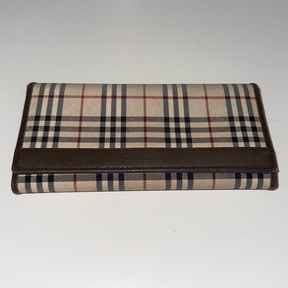 Burberry Nova Check Wallet - Picture 3 of 8